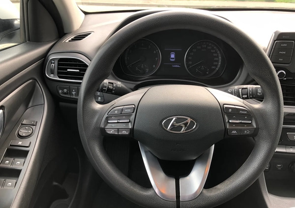 Hyundai I30 cena 48500 przebieg: 160000, rok produkcji 2020 z Daleszyce małe 631